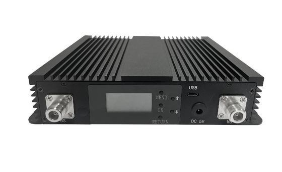 Ψηφιακός αναπαραγωγός τριών ζώνων 900/1800/2100MHz Κυτταρικό δίκτυο Booster AGC MGC ALC